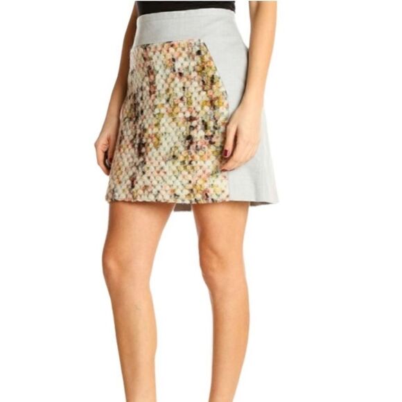Banana Republic Gray Quilted Wool Blend Mini Skirt | Size 8T - Picture 1 of 7